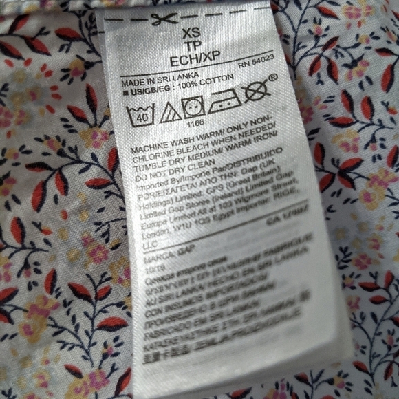 GAP Perfect Shirt V-Neck Button Down Cotton Floral Print Pink Navy Red - sz XS - Picture 7 of 10